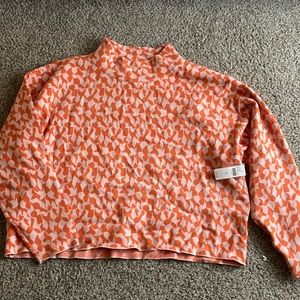 New with tags cropped sweater in fun print